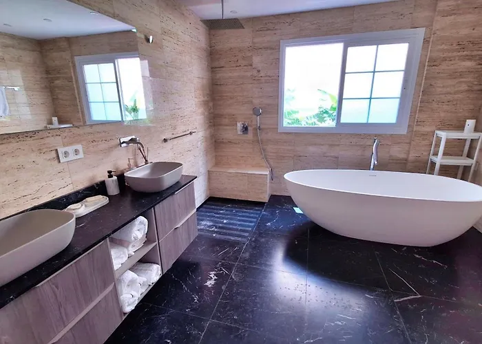 别墅 Happiness With Heated Swimming Pool