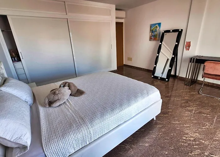 别墅 Happiness With Heated Swimming Pool 阿德耶